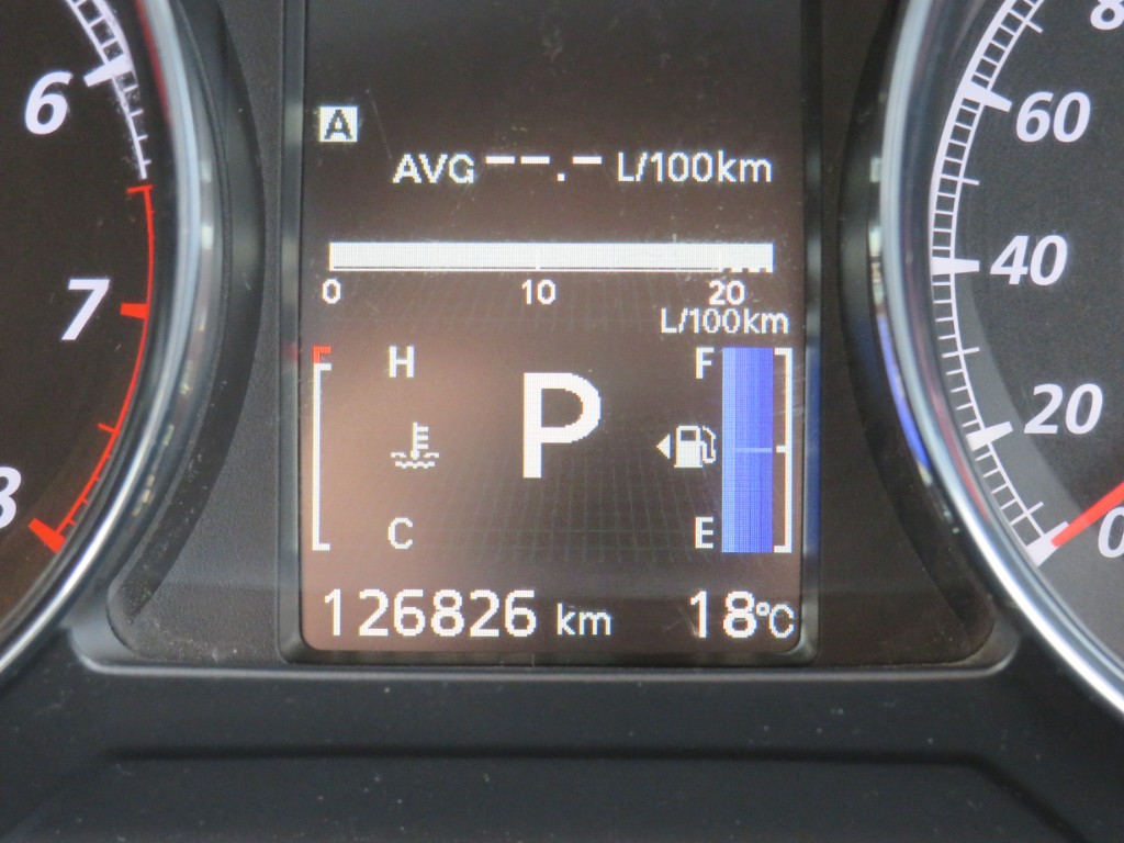S7112916.jpg