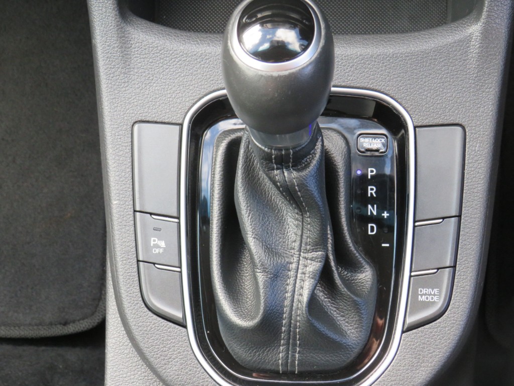 S7113517.jpg