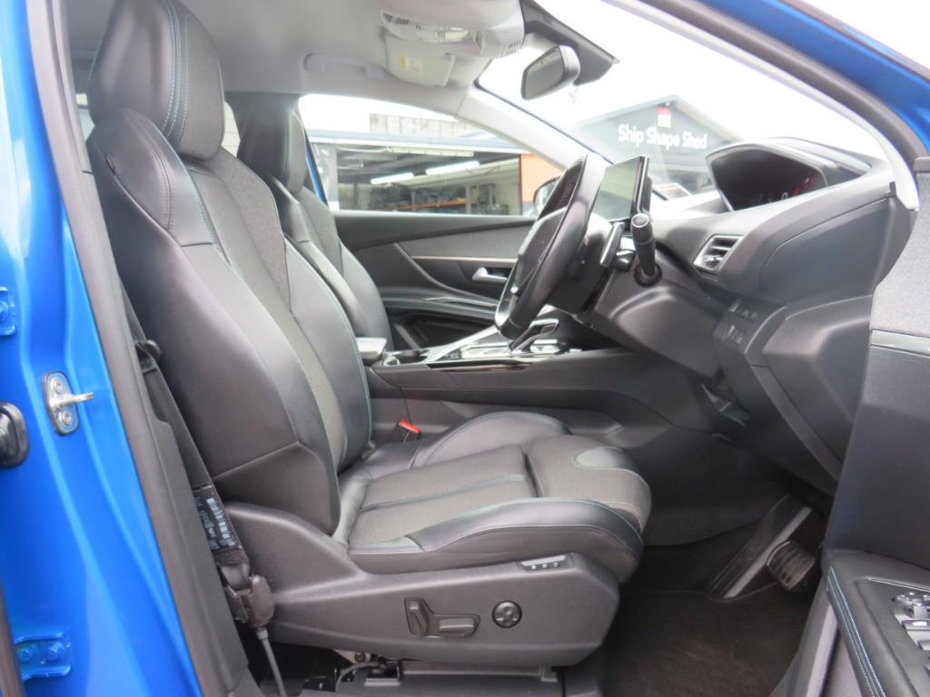 S7114912.jpg
