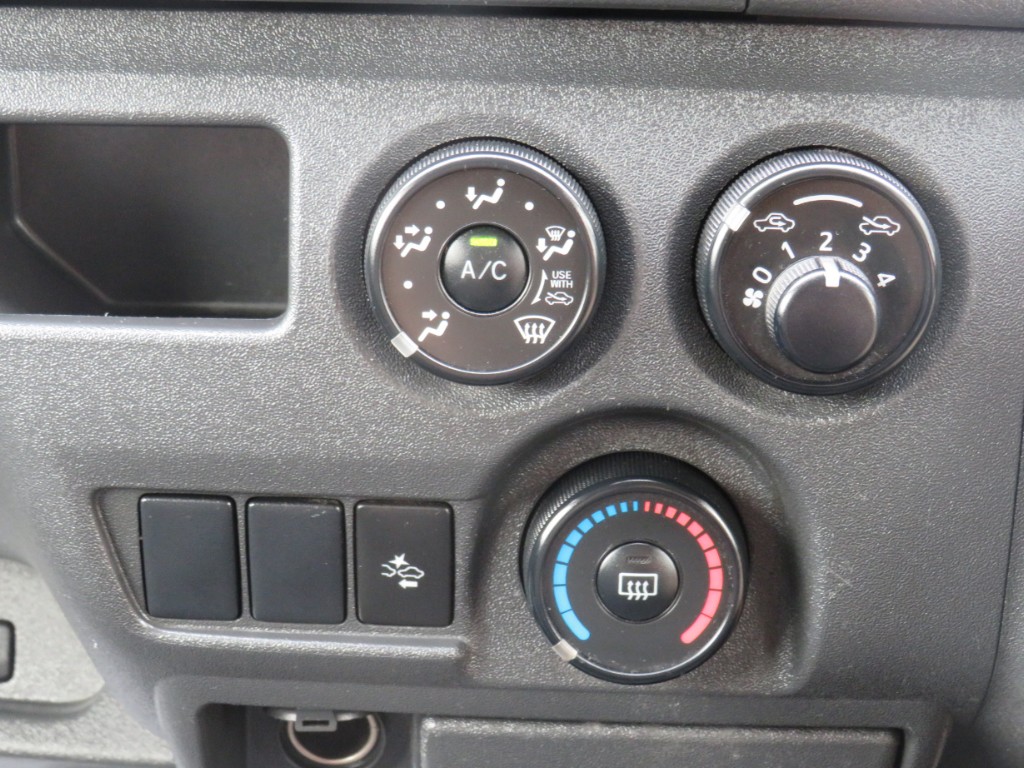 S8020117.jpg