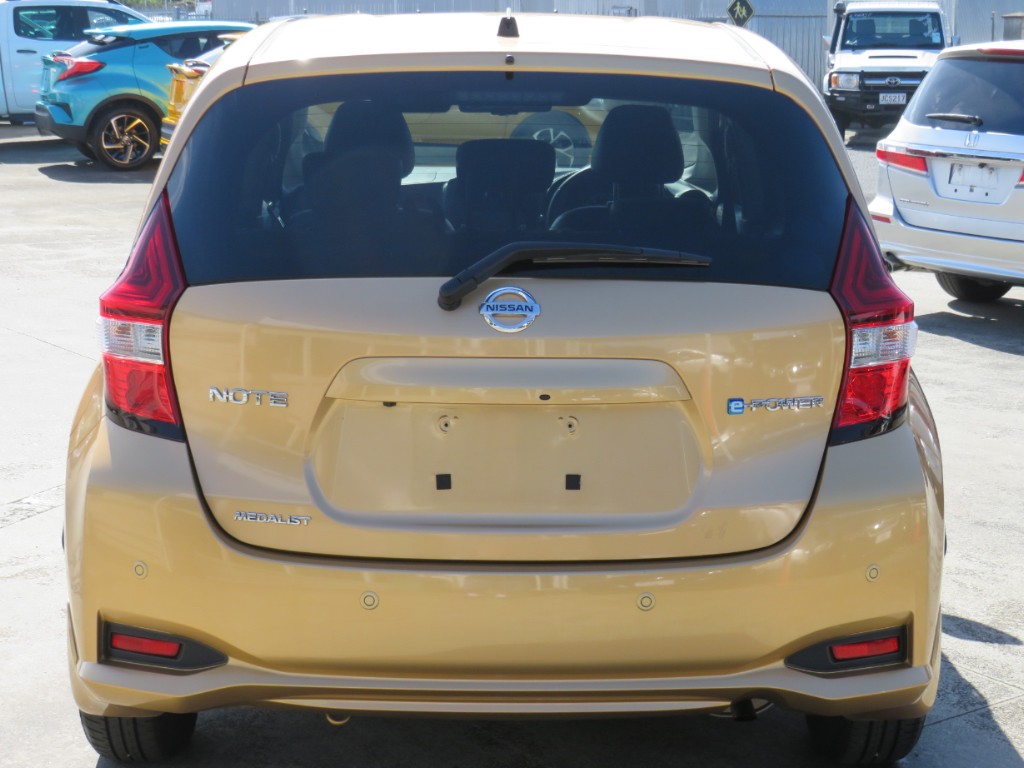S802257.jpg