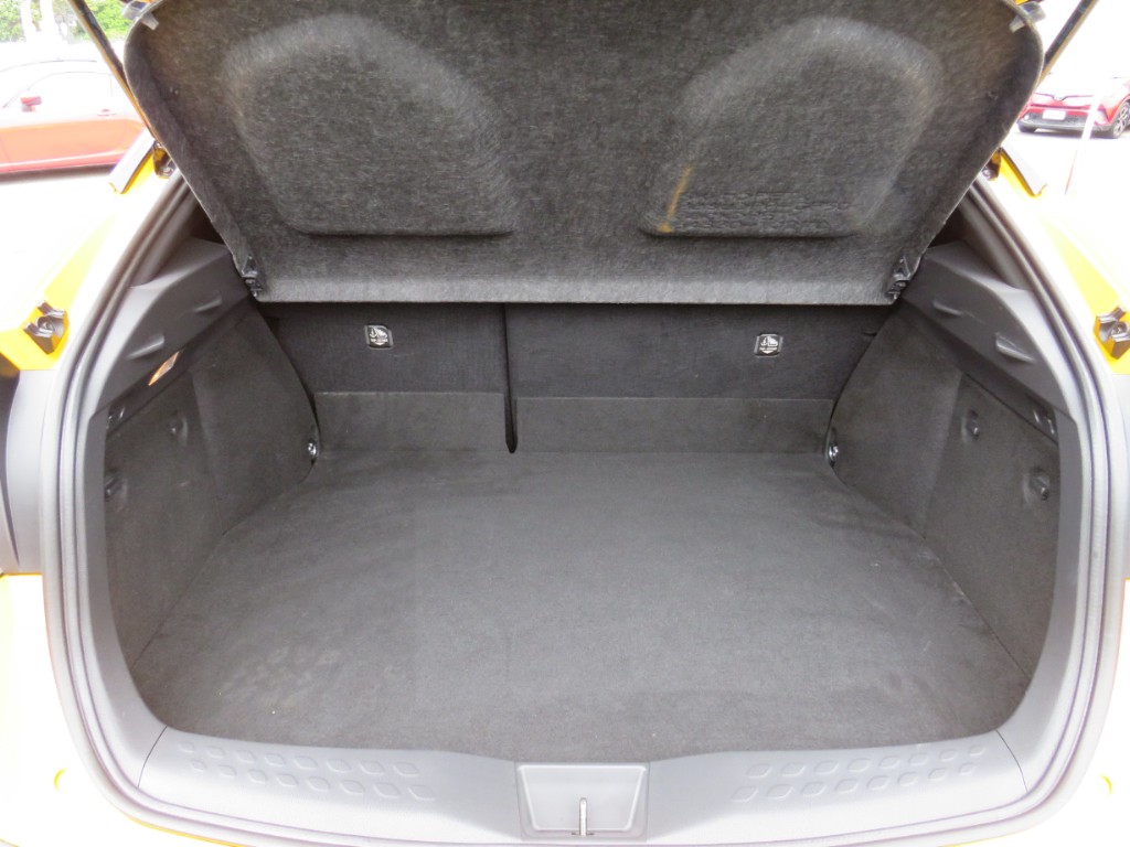 S8024911.jpg