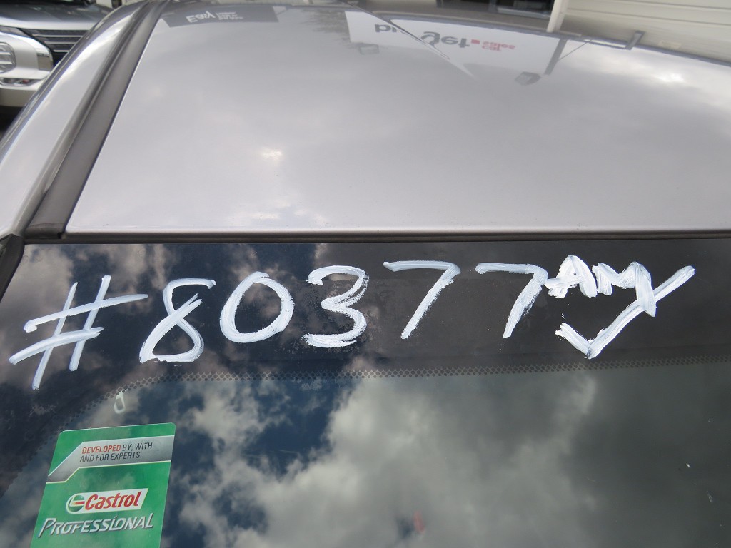 S8037721.jpg