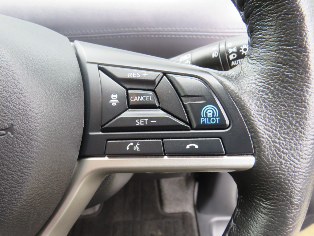 S8040919.jpg