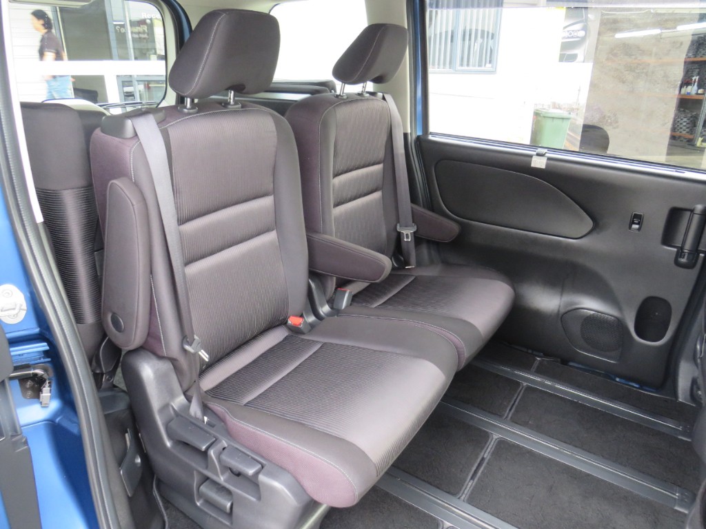 S8044511.jpg