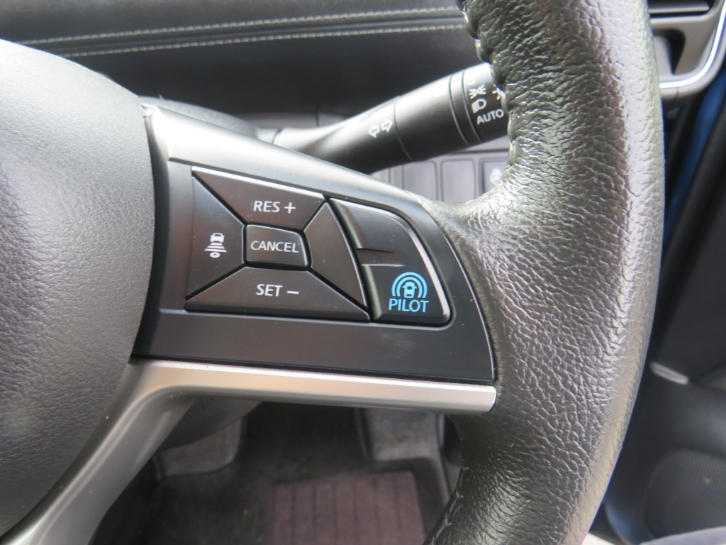 S8044516.jpg
