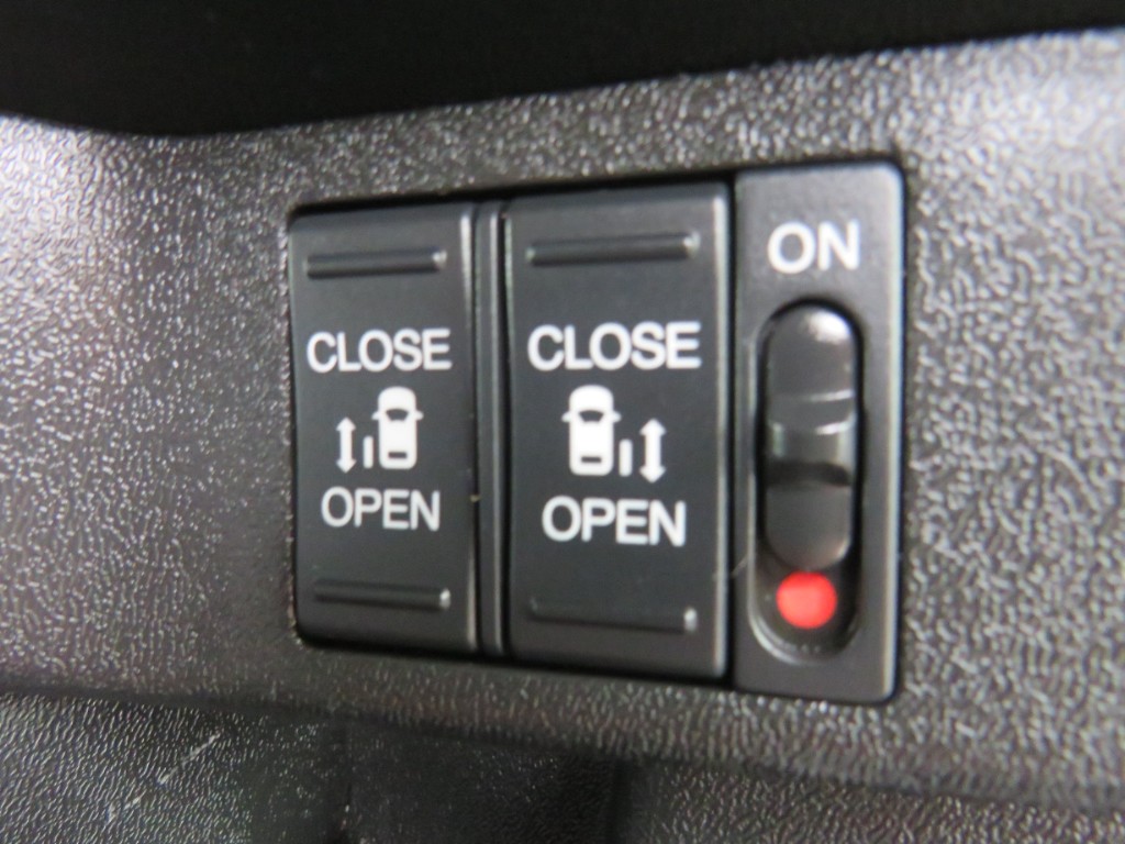 S8046418.jpg