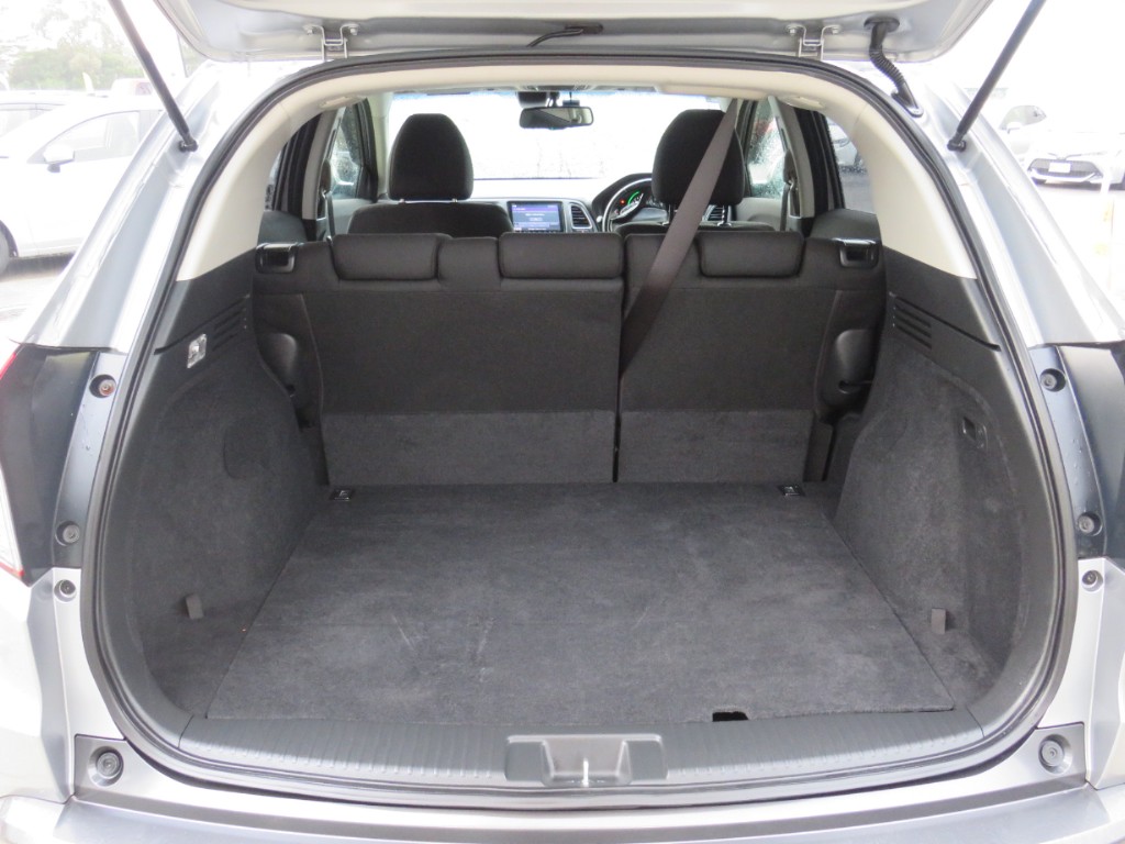 S8052111.jpg