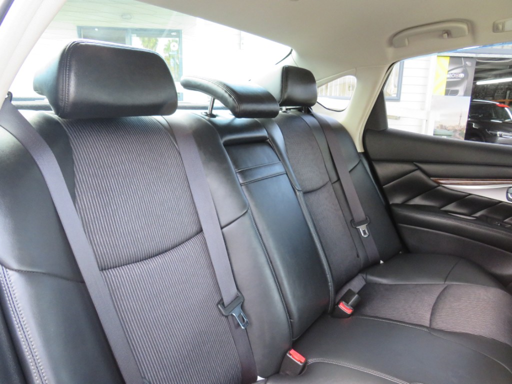 S8052811.jpg