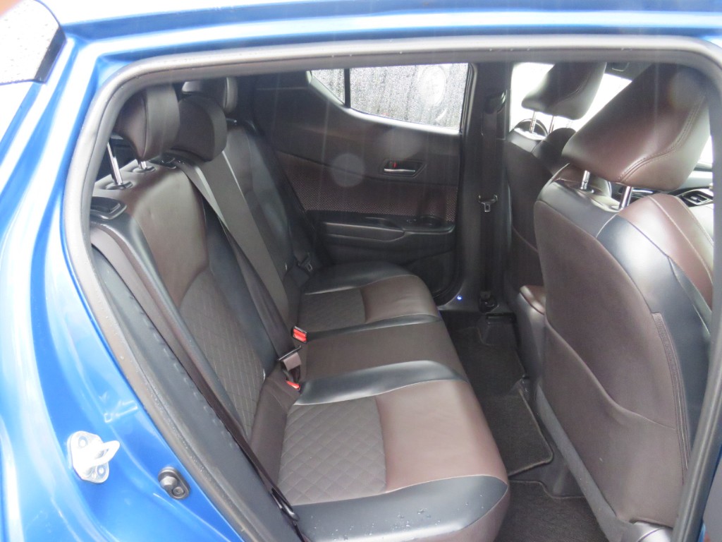 S8055112.jpg