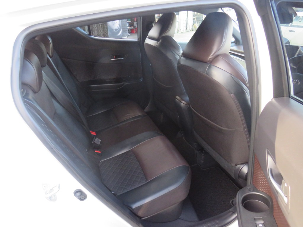 S8055213.jpg