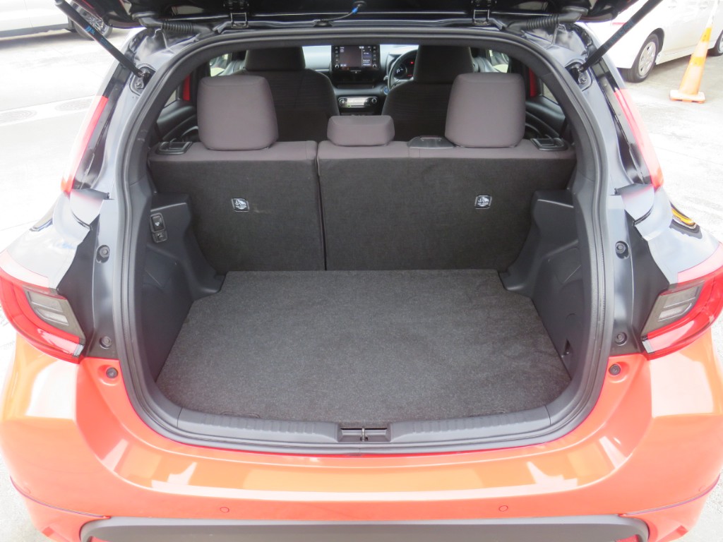 S8056711.jpg
