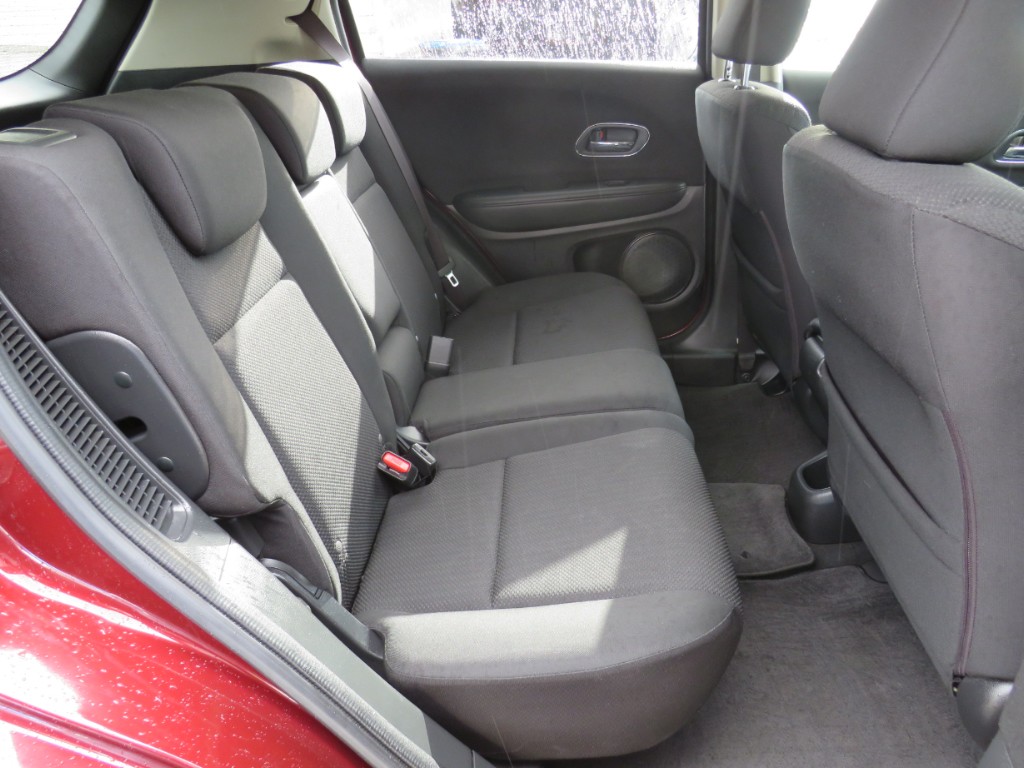 S8056811.jpg