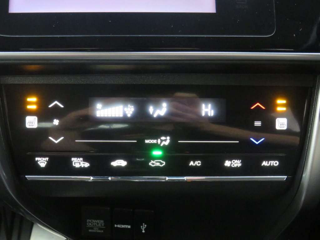 S8058819.jpg