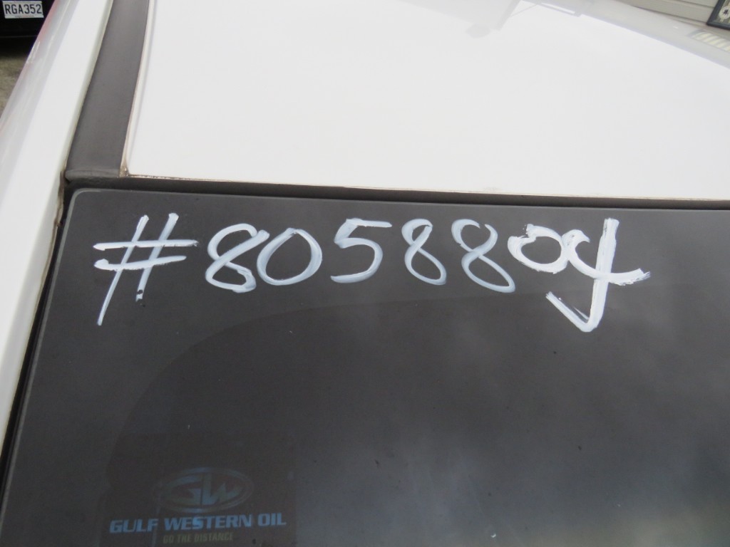 S8058821.jpg