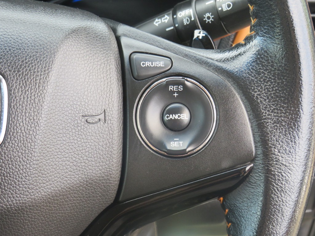 S8058915.jpg