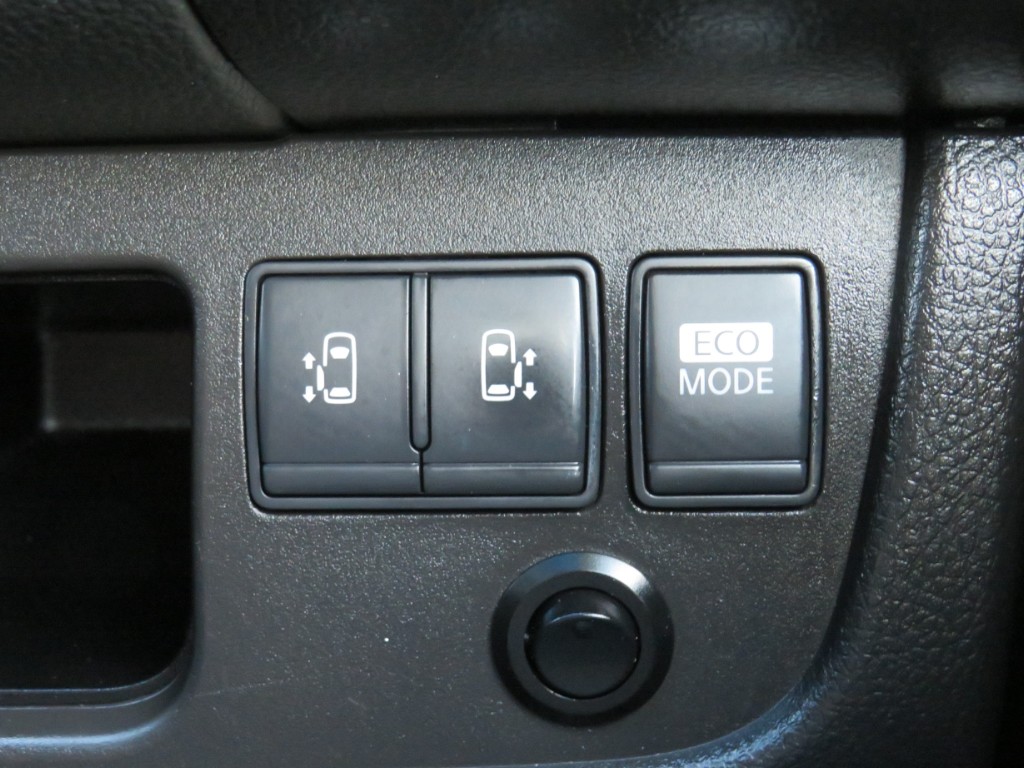 S8059516.jpg