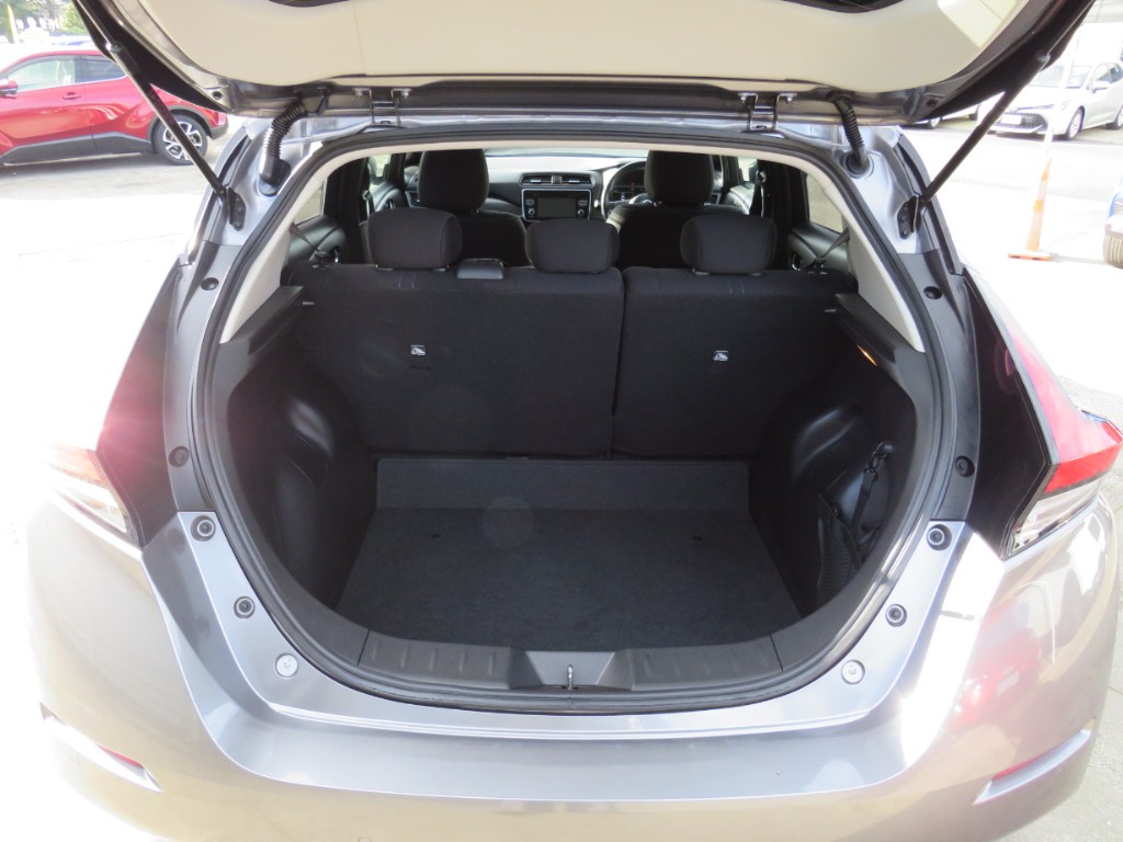 S8062811.jpg