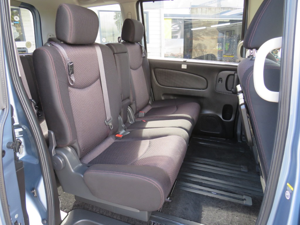 S8063212.jpg