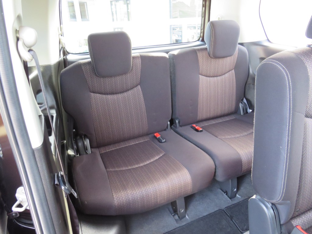 S8063512.jpg
