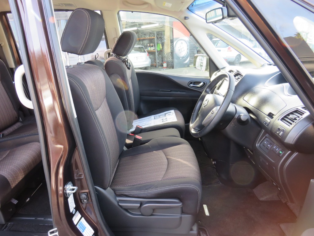 S8063514.jpg