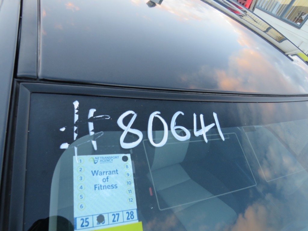 S8064121.jpg