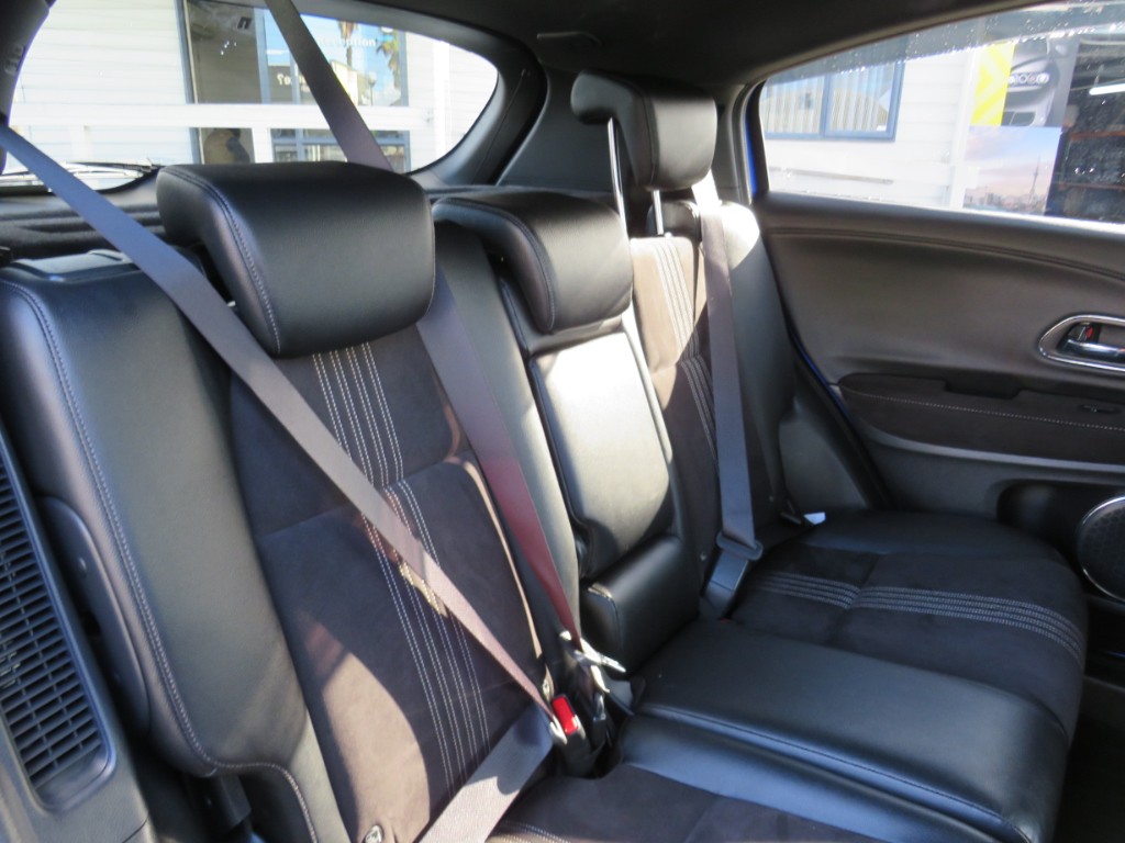S8066513.jpg