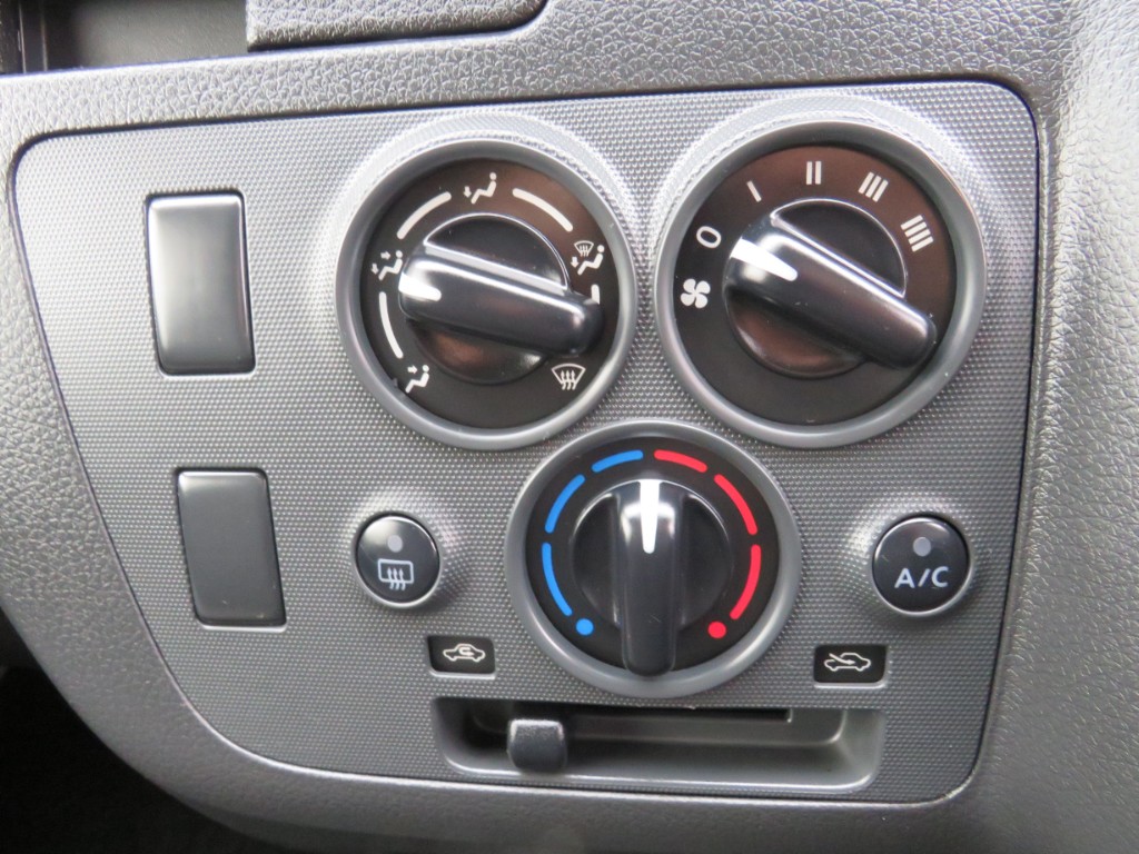 S8070517.jpg
