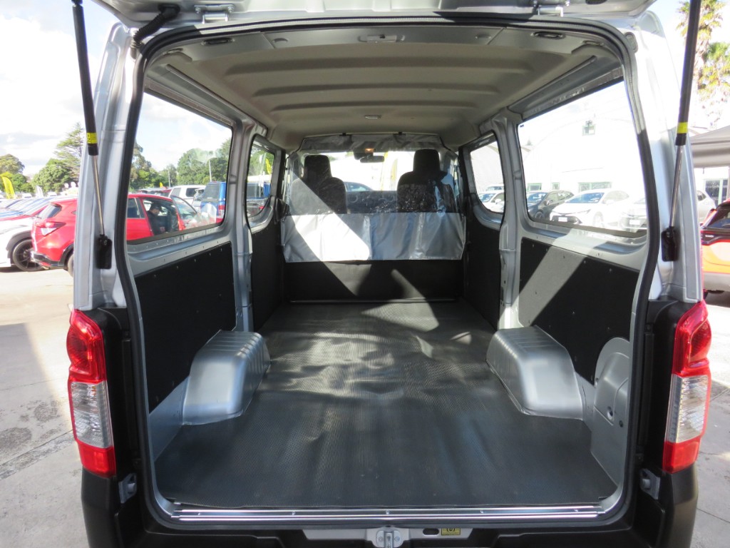 S8071611.jpg