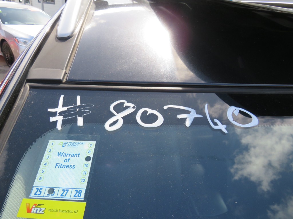 S8074021.jpg