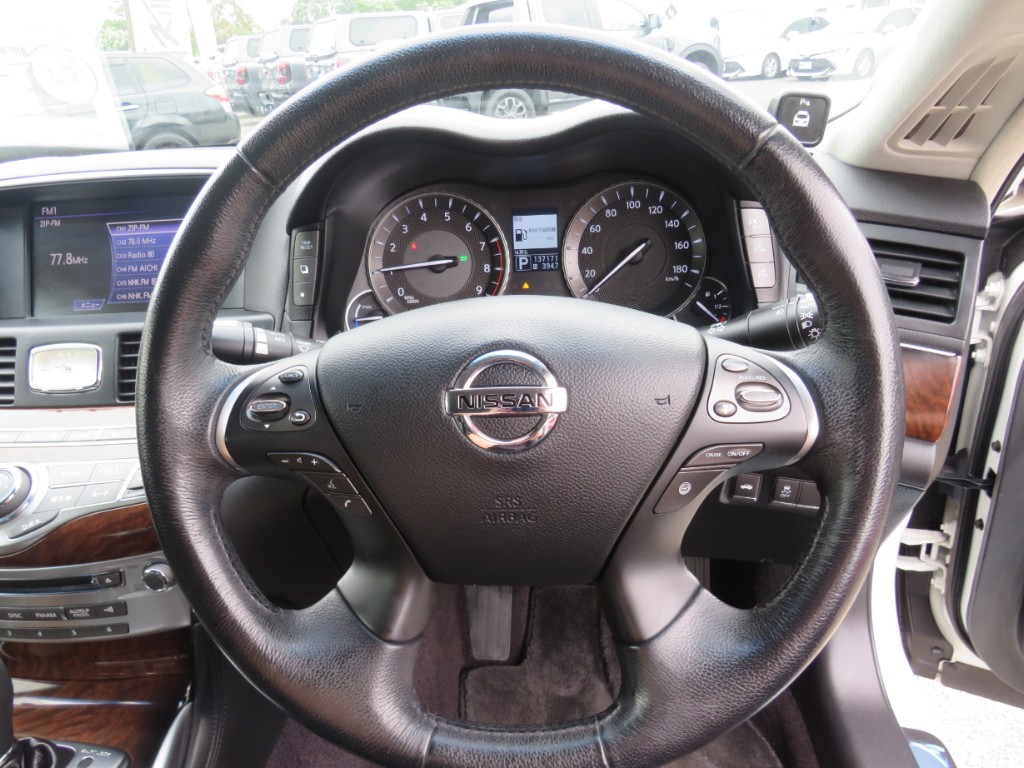 S8076014.jpg