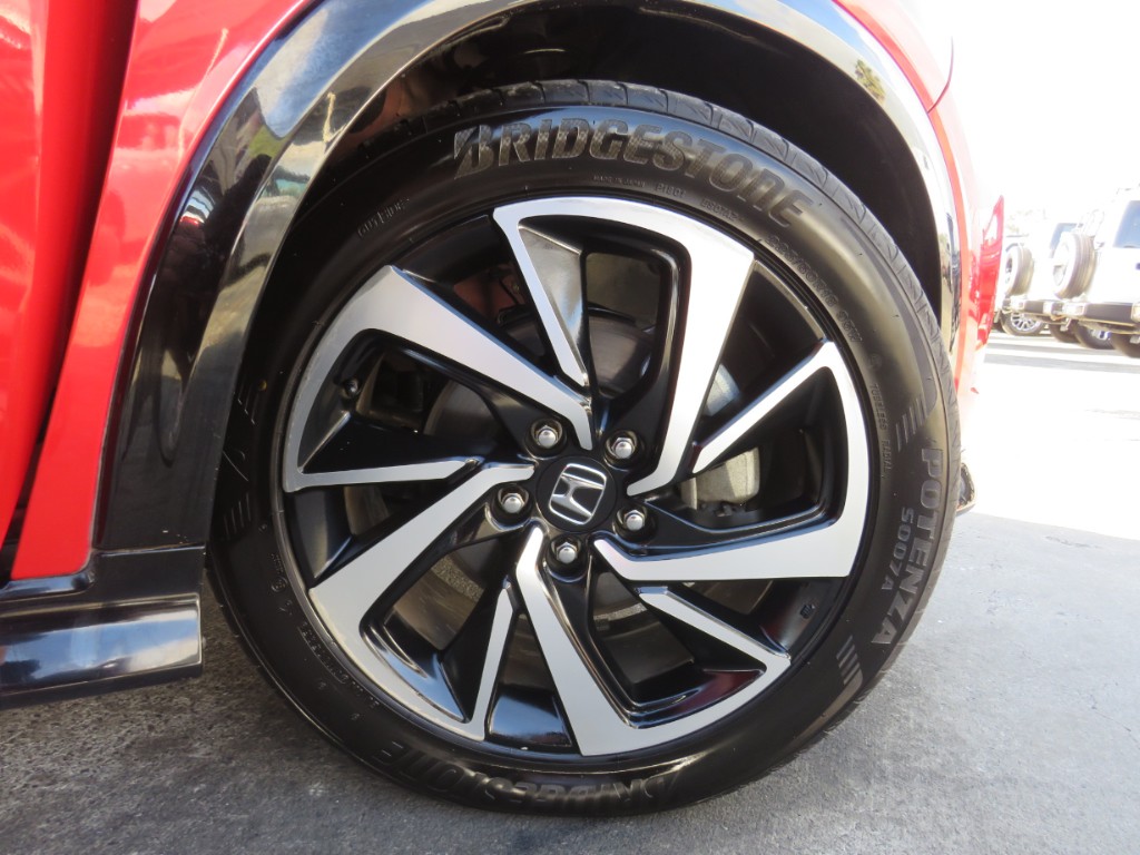 S8087110.jpg