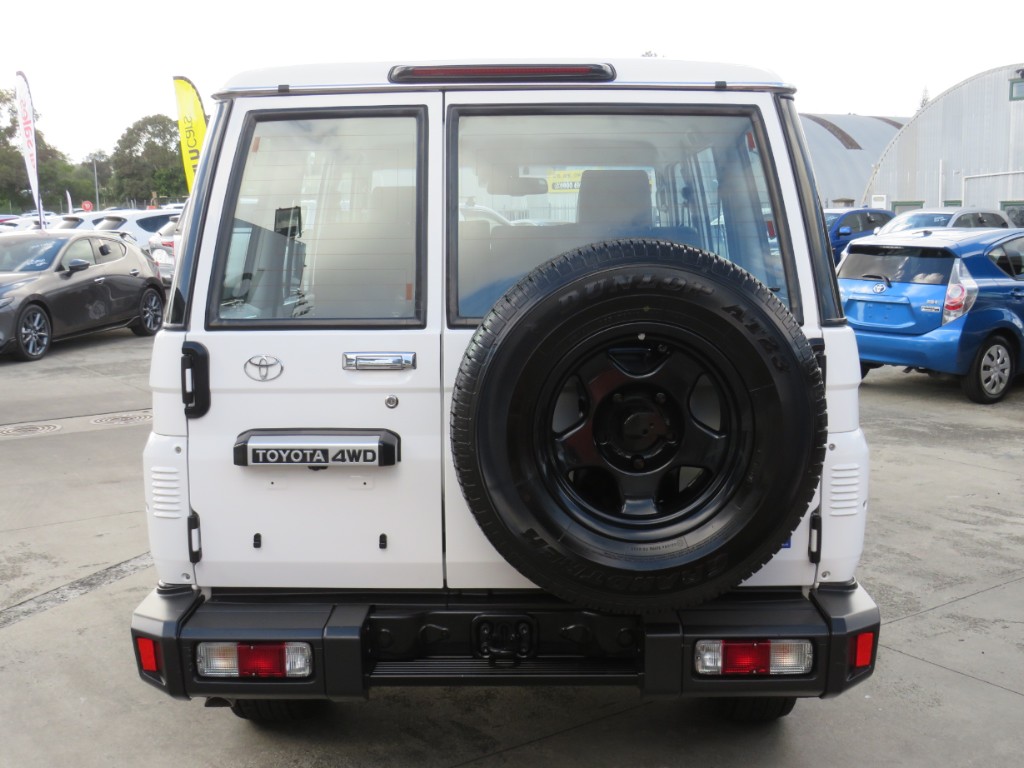 S808927.jpg