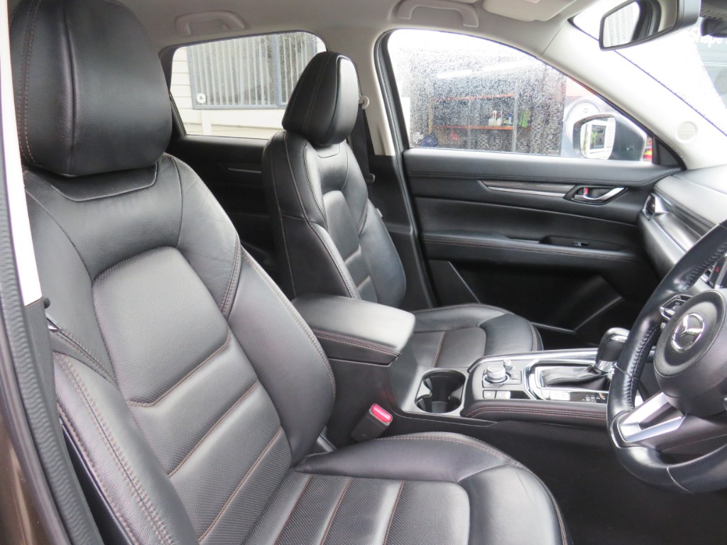 S8096214.jpg