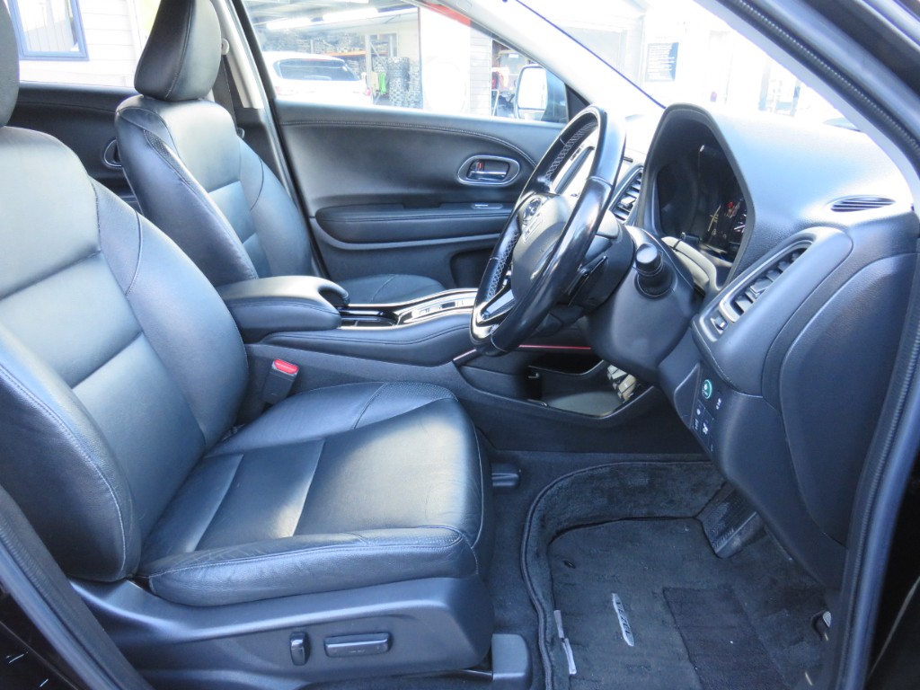 S8099412.jpg