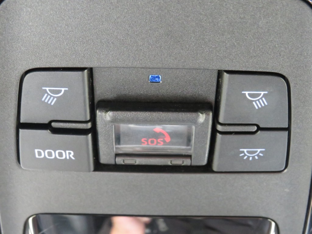 S8101819.jpg