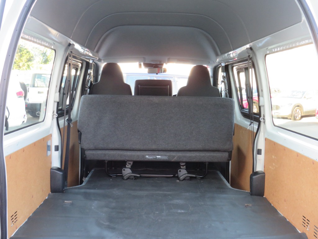 S8102010.jpg