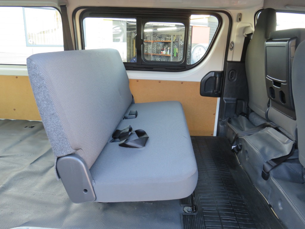 S8102011.jpg