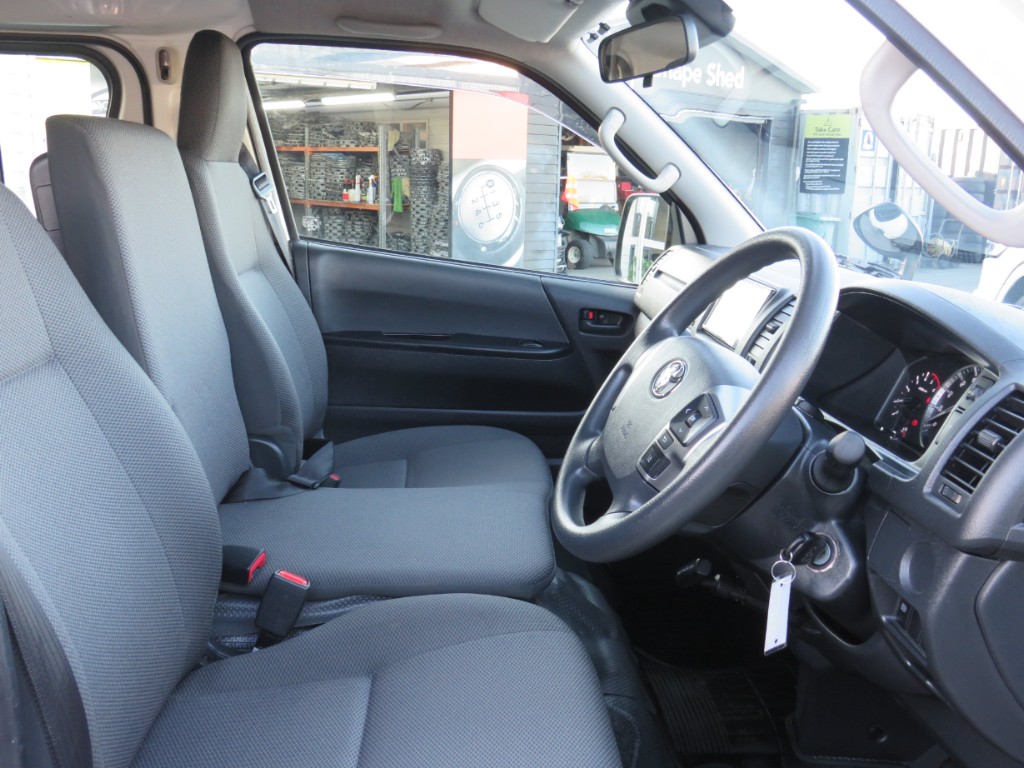 S8102012.jpg