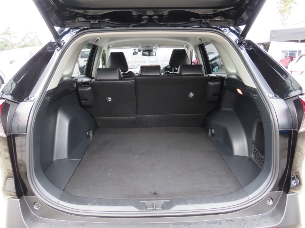 S8102418.jpg