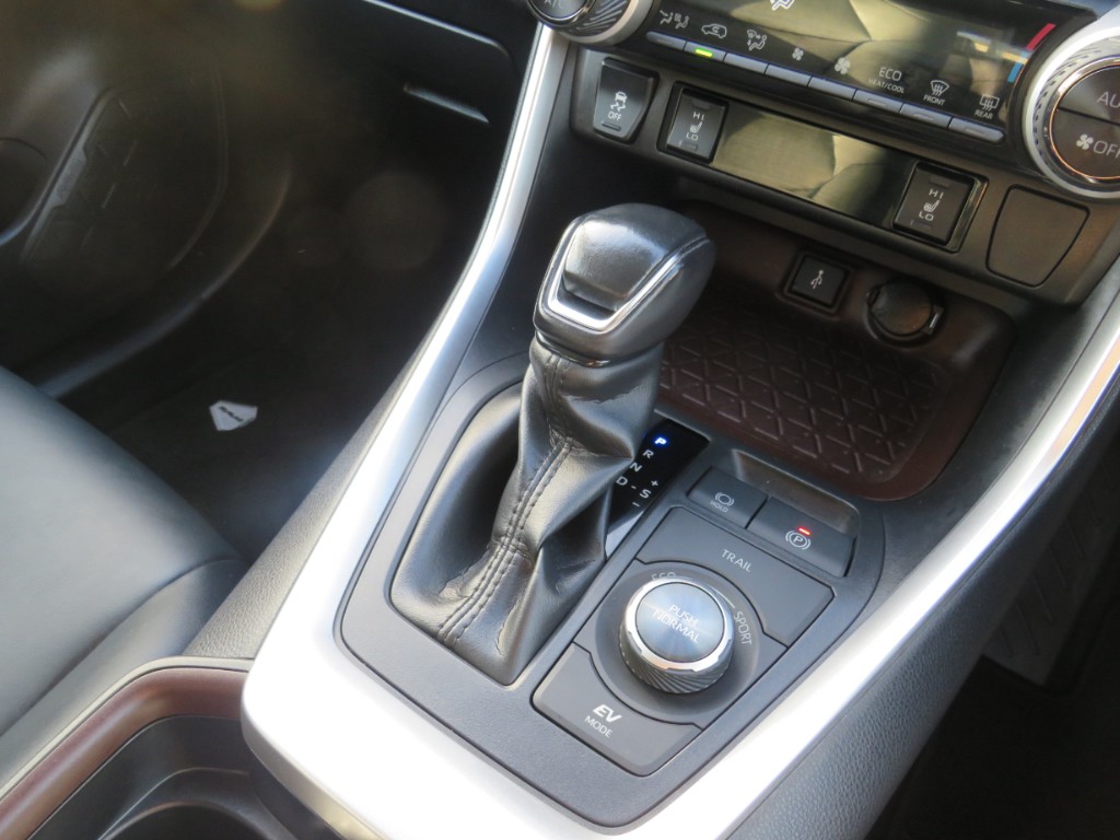 S8102519.jpg