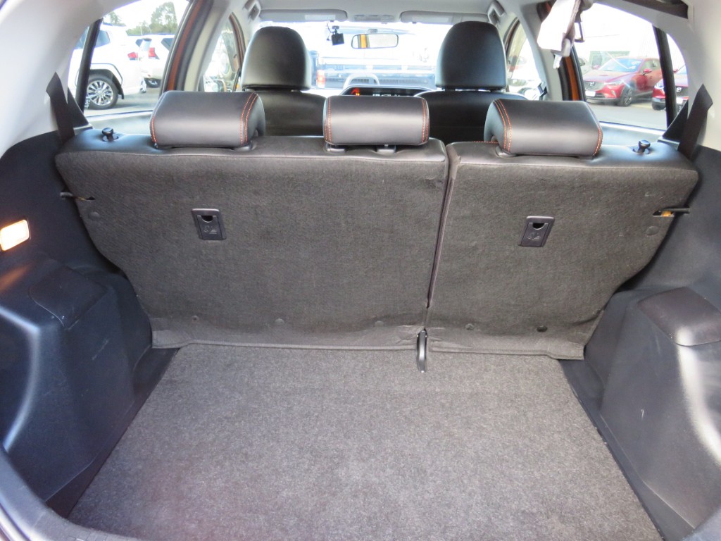 S8104511.jpg