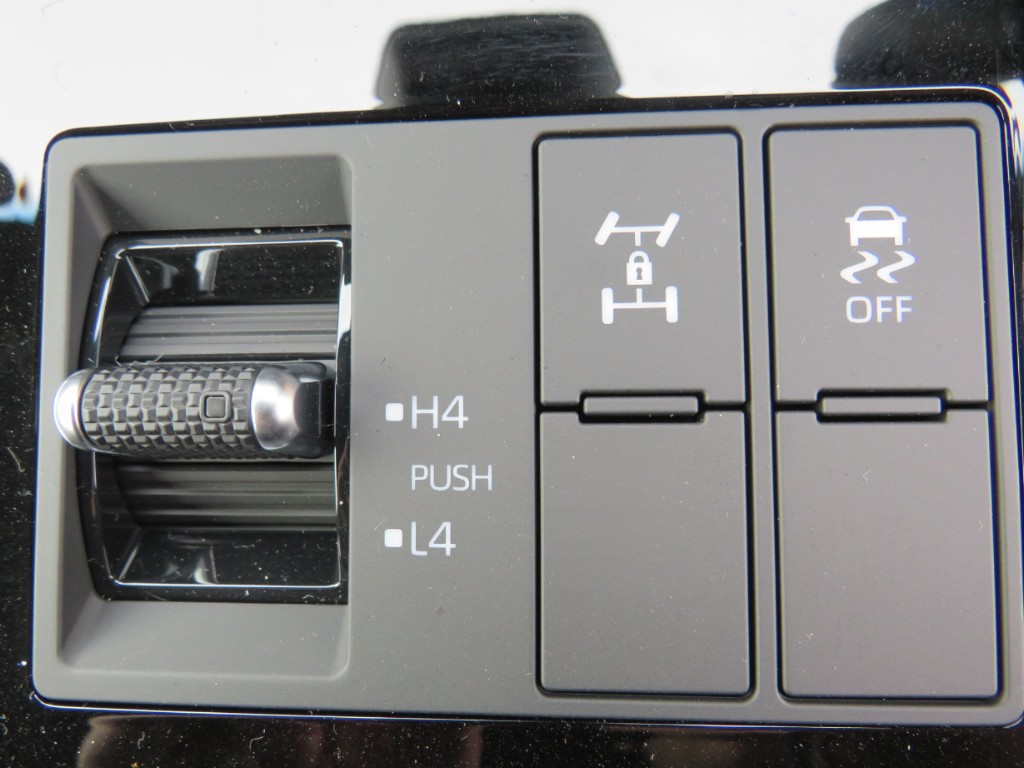 S8104916.jpg