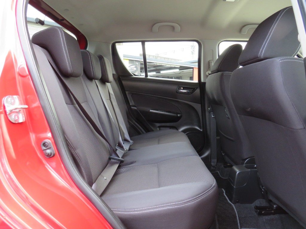 S8108810.jpg