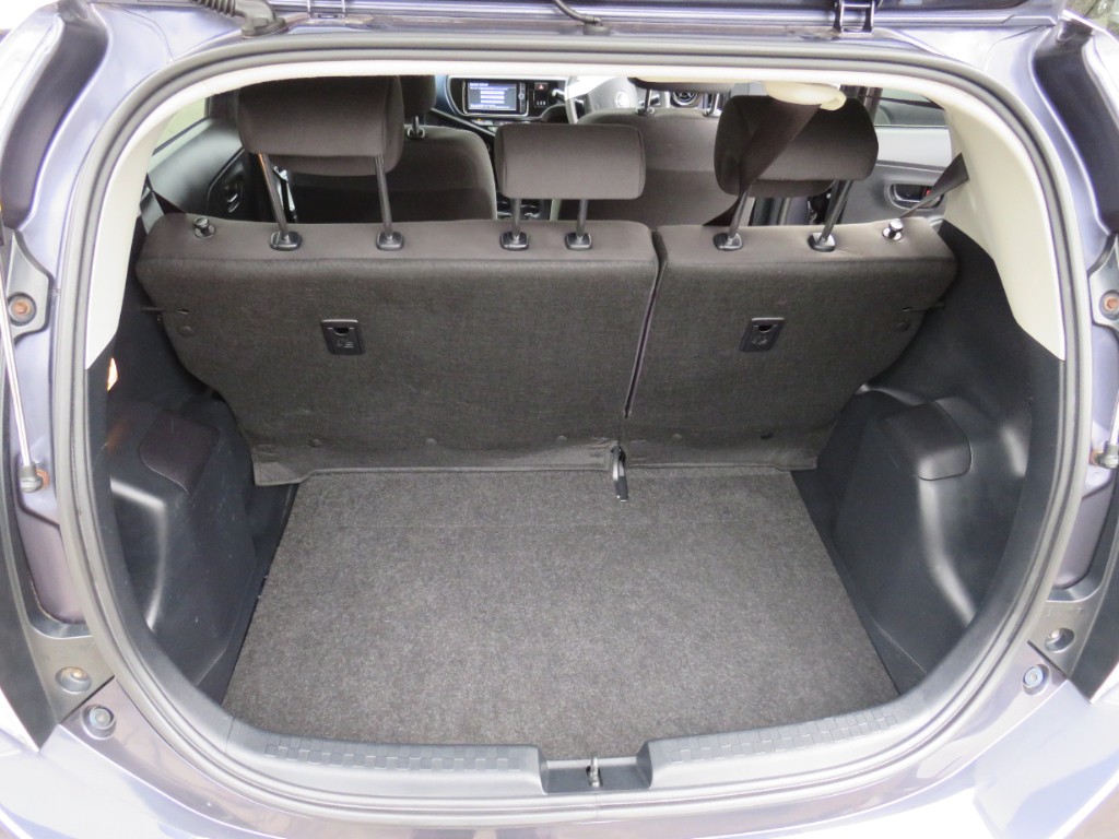 S810929.jpg