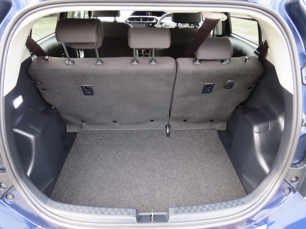 S8109410.jpg