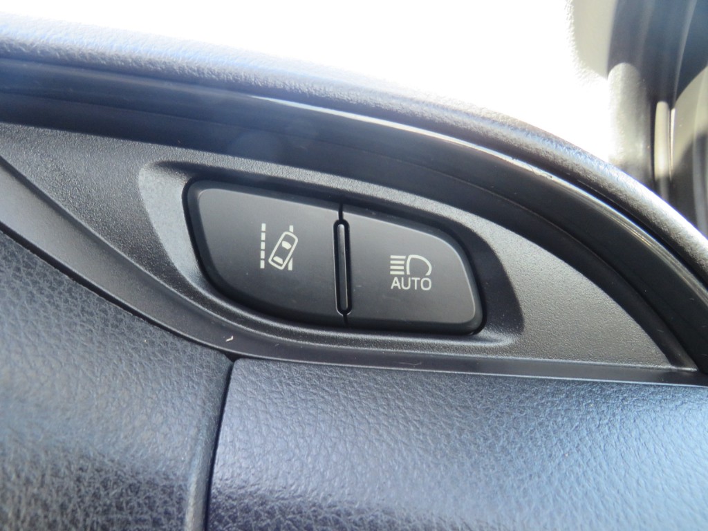S8110916.jpg