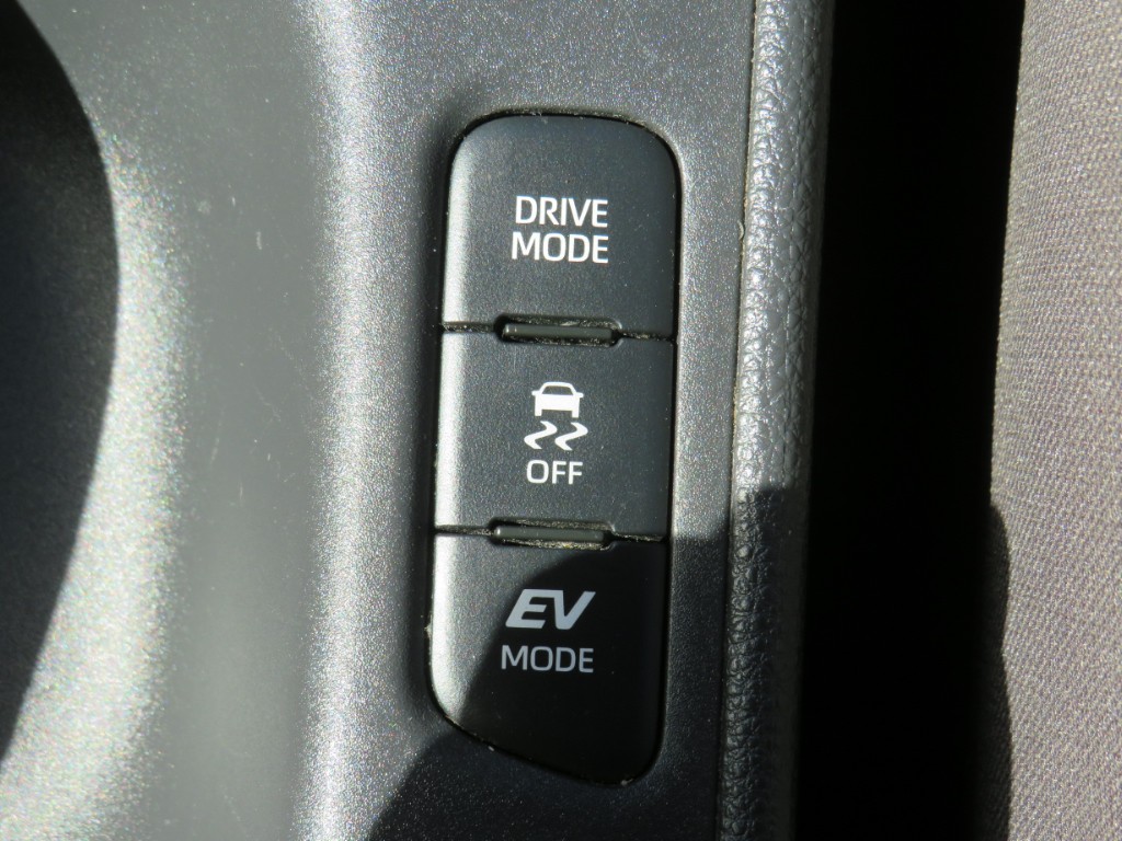 S8114118.jpg