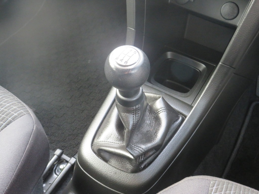S8114918.jpg