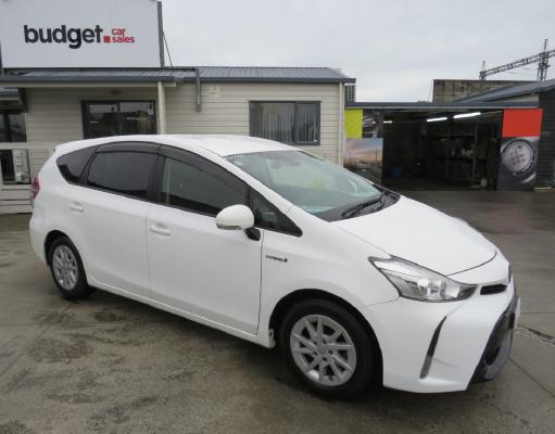 2020 Toyota Prius Alpha